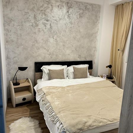 Luxury Young Residence Ясси Екстер'єр фото