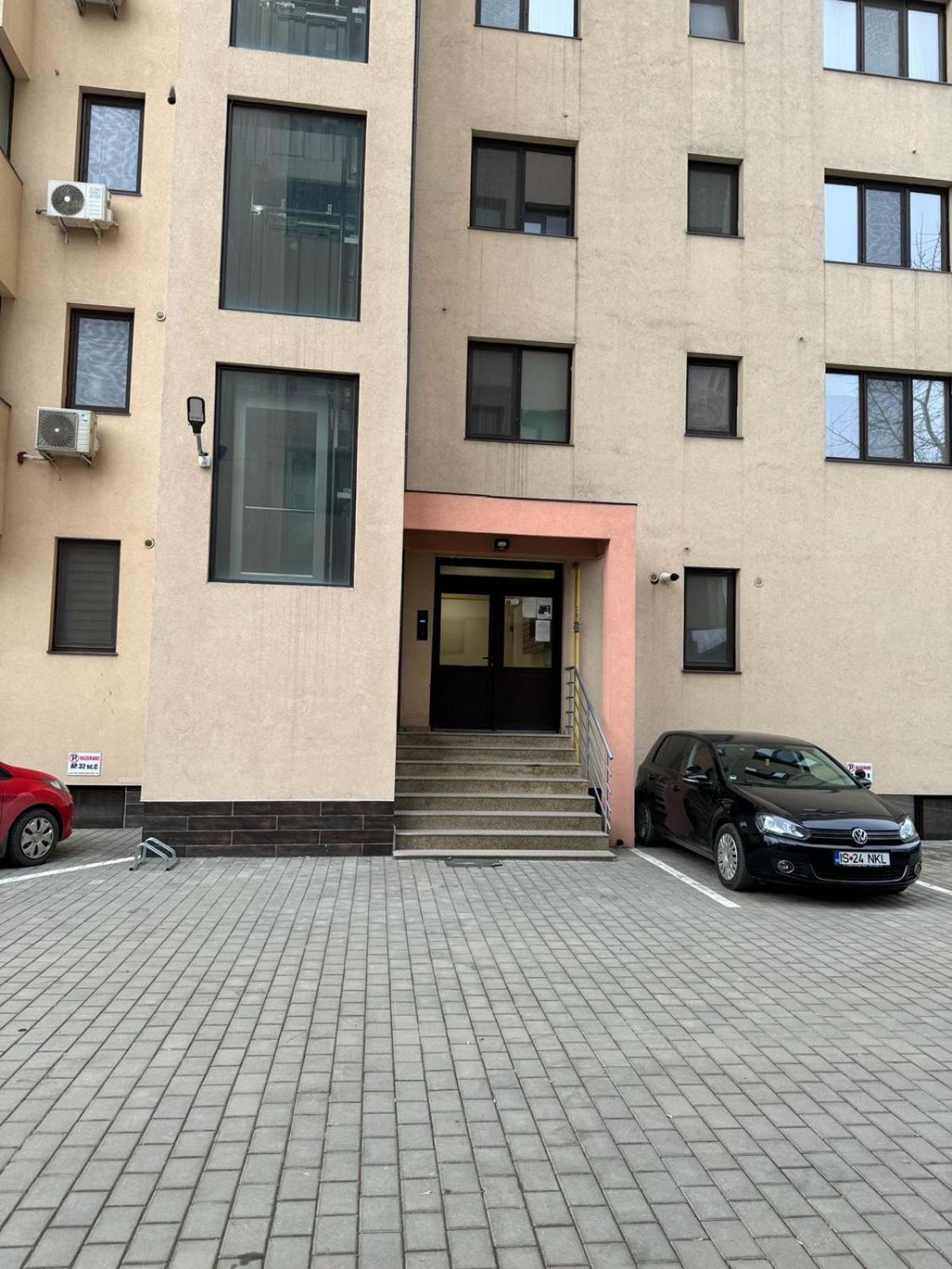 Luxury Young Residence Ясси Екстер'єр фото